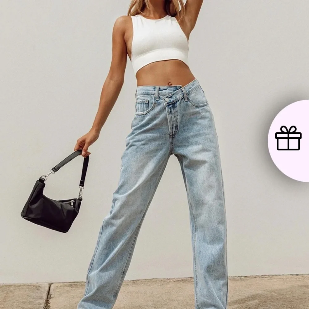 SOLD! SOLD! SOLD!😁♥️HOLLY ASYMMETRIC STRAIGHT LEG JEAN LIGHT WASH DENIM Size 0 - Picture 6 of 10
